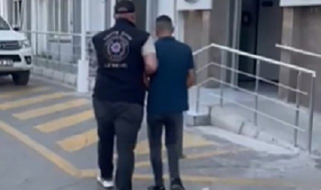 Biri kırmızı bültenle aranan 2 cinayet firarisi İzmir'de yakalandı