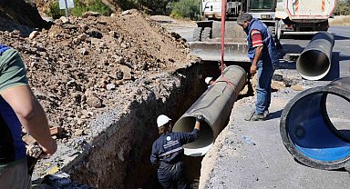 Bodrum'da sürekli patlayan su isale hatları değişiyor
