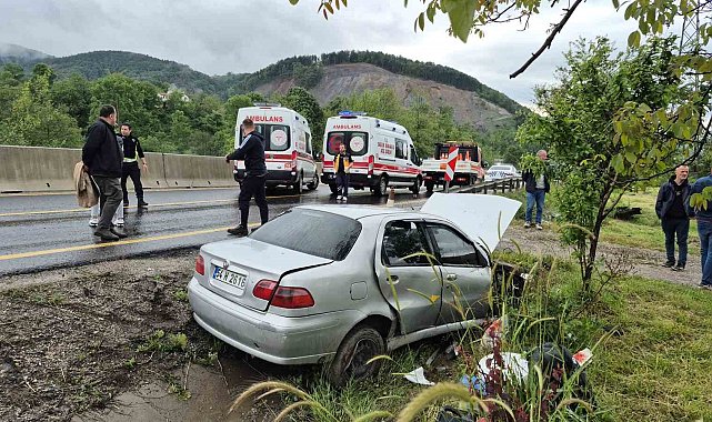Bolu Dağında otomobil kanala uçtu; 3 yaralı