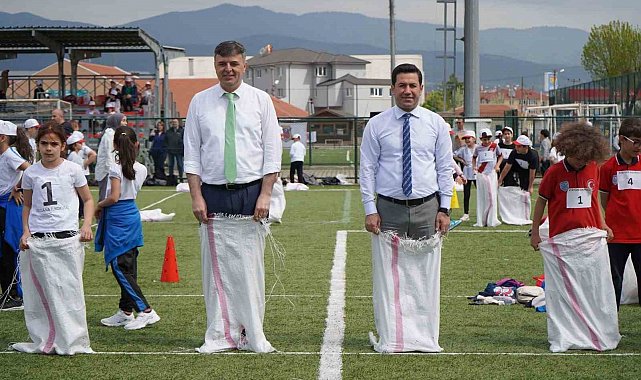 Bolu'da "Geleneksel Çocuk Şenliği" renkli görüntülere sahne oldu