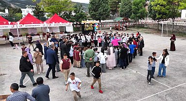 Boyabat'ta bilim fuarı