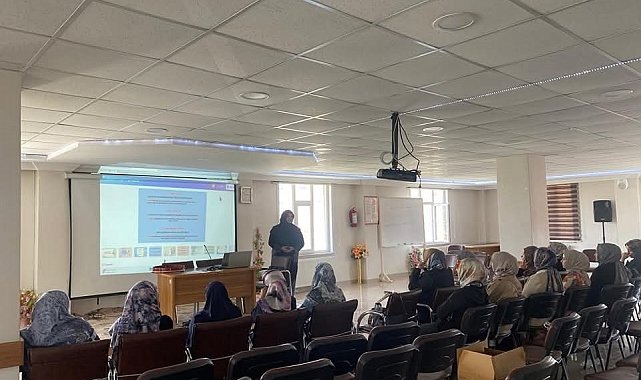 Bozkır'da Kur'an Kursu öğreticilerine seminer