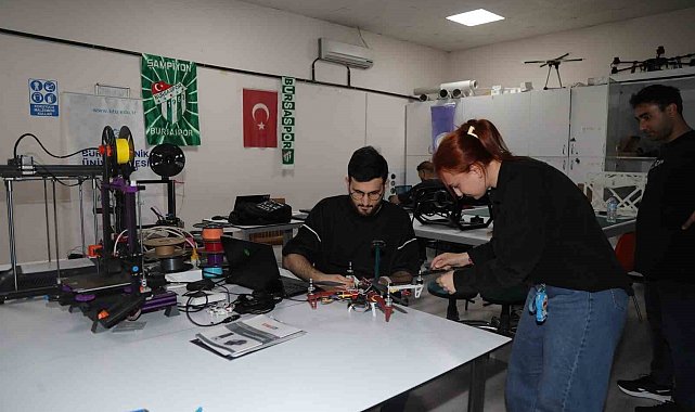 BTÜ'lü gençler TEKNOFEST'e damga vurmaya hazırlanıyor