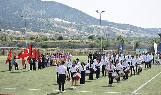 Buharkent'te 19 Mayıs etkinliklerle kutlandı