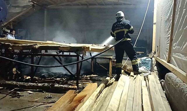 Burdur'da hizar atölyesinde çıkan yangın kısa sürede söndürüldü