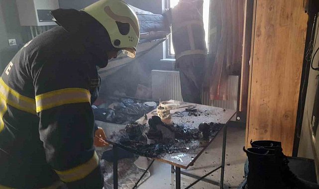 Burdur'da prizde unutulan ütü yangına neden oldu