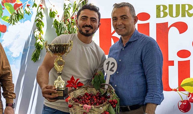 Burmahan'da ilk kez kiraz festivali düzenlendi
