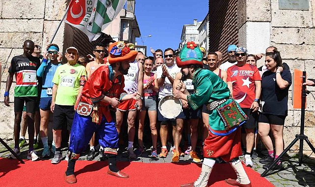 Bursa Emniyeti Tarihi Kent Koşusu için trafiğe kapatılacak yolları açıkladı