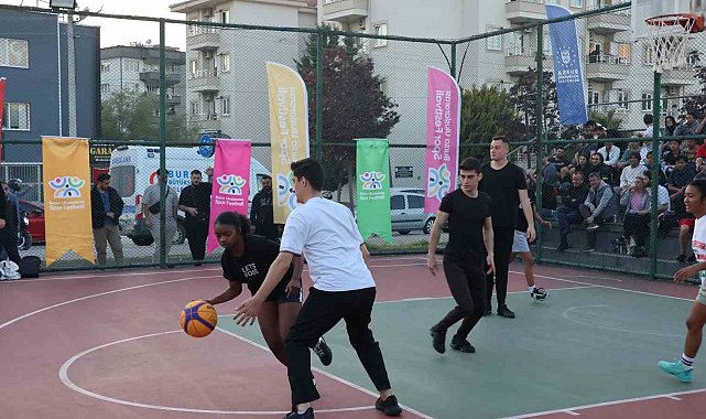 Bursa Uluslararası Spor Festivali'nde sokak basketbolu heyecanı