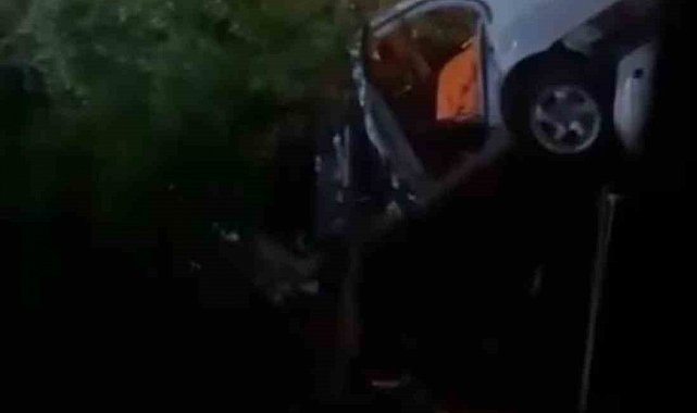 Bursa'da kontrolden çıkan otomobil bahçeye uçtu : 1 yaralı