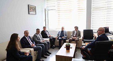 BUÜ'de görev değişimleri