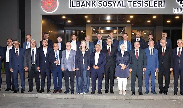 Büyükkılıç, AK Parti Yerel Yönetimler Toplantısı'na katıldı