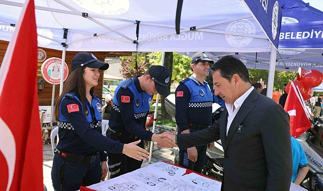 Büyükşehir'den güvenli trafik için farkındalık etkinlikleri