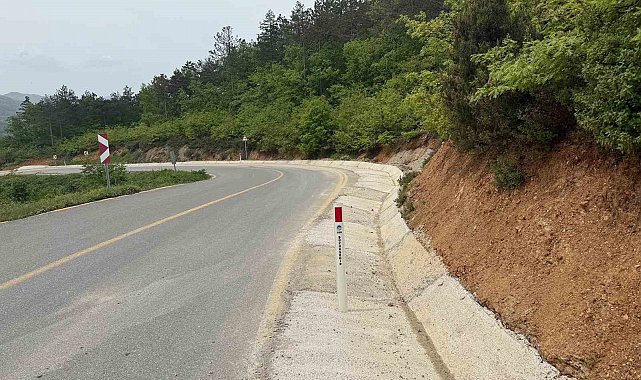 Büyükşehir'den güvenli ulaşım için 2 ilçeye 20 kilometrelik montaj