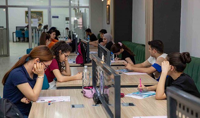 Büyükşehir'den üniversite adaylarına sınav provası