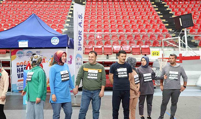 Büyükşehir'in Aile Yılı'na özel etkinliğinde aileler kıyasıya yarıştı