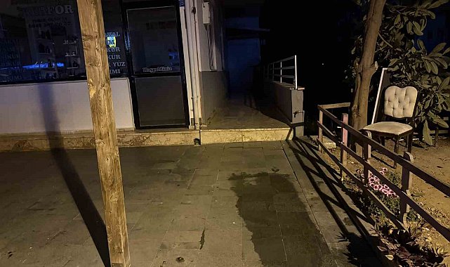 Cama yumruk atan çocuk ağır yaralandı