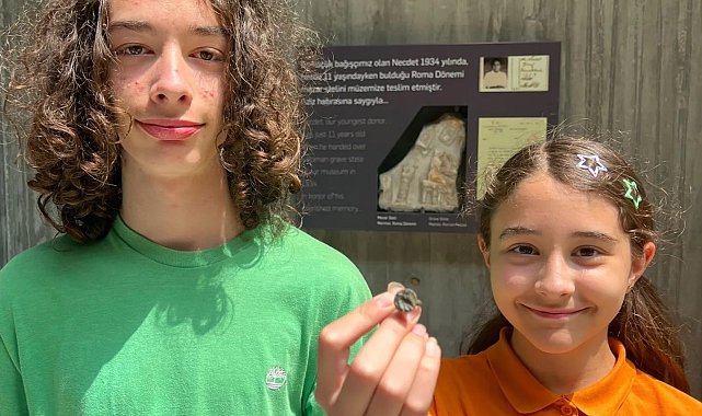 Çanakkale'de iki kardeş Troya Müzesi'ne tarihi mühür bağışladı