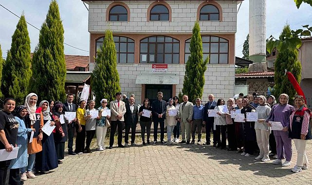 Çaycuma'da 35 kadın seracılık belgesi aldı