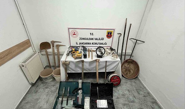 Çaycuma'da kaçak kazı yapan 5 kişi yakalandı