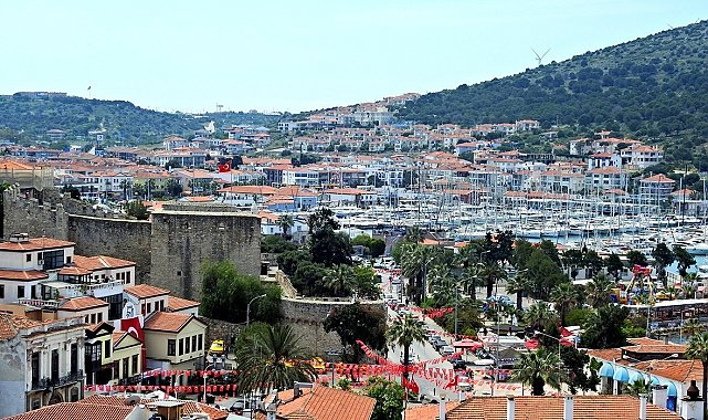 Çeşme, bayramda 1 milyon kişi bekliyor