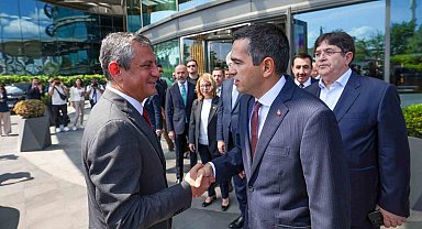 CHP Genel Başkanı Özgür Özel TİSK'i ziyaret etti