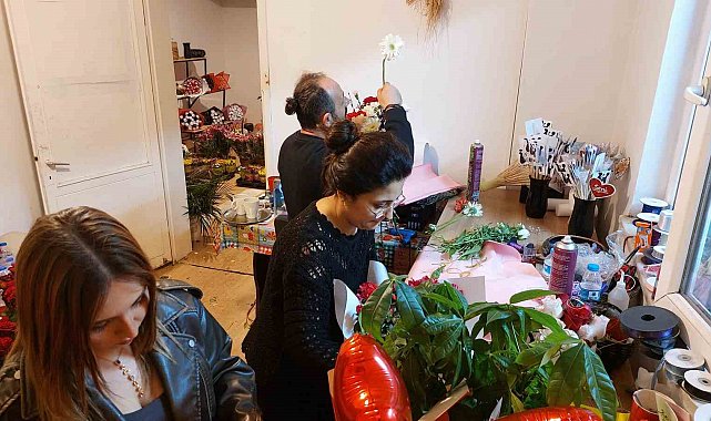 Çiçekçilerin 'Anneler Günü' mesaisi