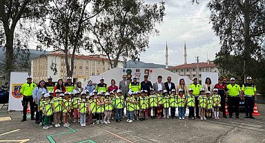 Çine'de Anaokulu öğrencilerine trafik eğitimi verildi