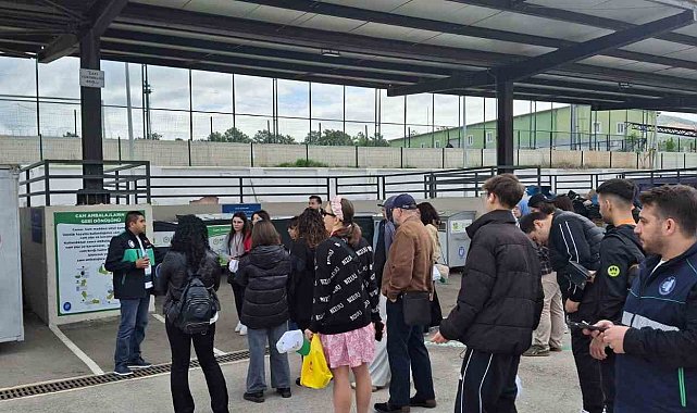 Çorum Belediyesi'nin "Sıfır Atık Getirme Merkezi" öğrencilere tanıtıldı