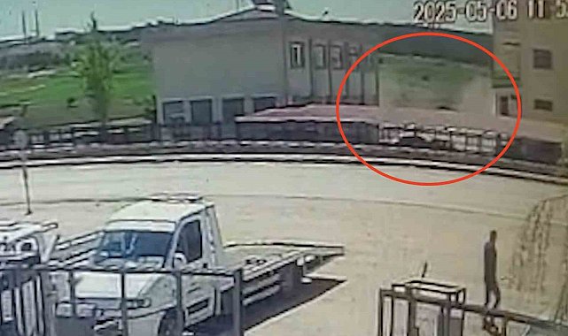 Çorum'da 8 işçinin yaralandığı un fabrikasındaki patlama kamerada