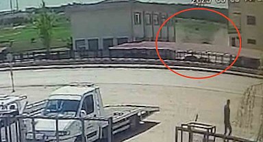 Çorum'da 8 işçinin yaralandığı un fabrikasındaki patlama kamerada