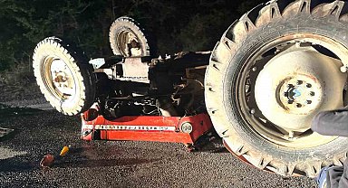 Çorum'da devrilen traktörün altında kalan sürücü hayatını kaybetti