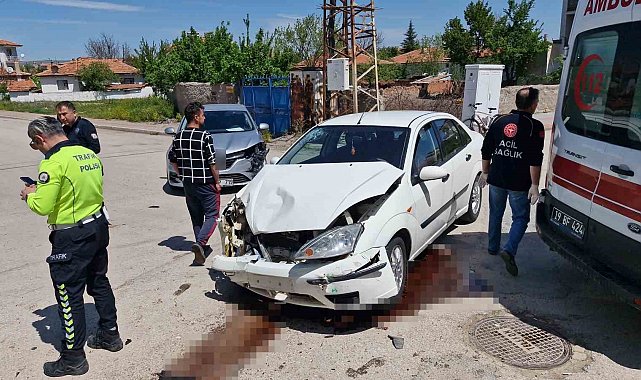 Çorum'da iki otomobil çarpıştı: 8 yaralı