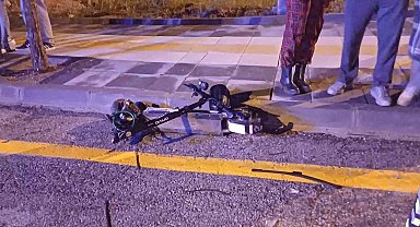 Çorum'da otomobil ile elektrikli scooter çarpıştı: 1 yaralı