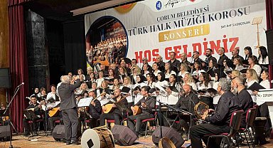 Çorum'da türkü dolu gece: Belediye korosundan muhteşem konser