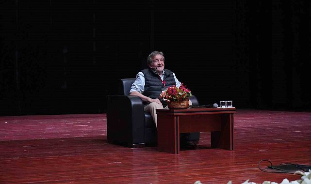 Coşkun Aral, genç iletişimcilere deneyimlerini aktardı