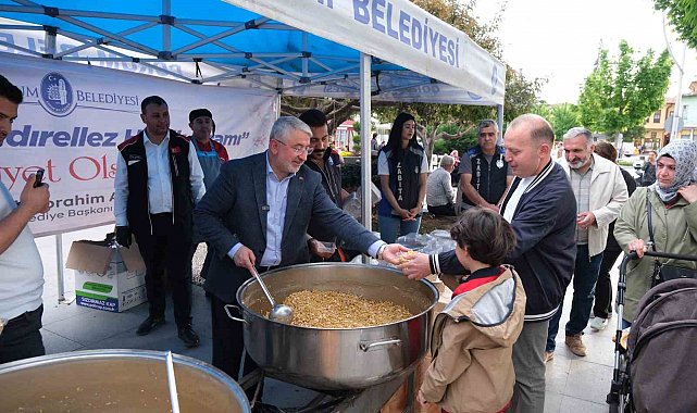 Çprum Belediyesi'nden vatandaşlara hedik ikramı
