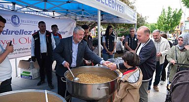 Çprum Belediyesi'nden vatandaşlara hedik ikramı