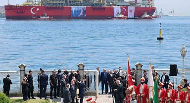 Cumhurbaşkanı Erdoğan 'Osman Gazi' platformunu Dolmabahçe'den uğurladı