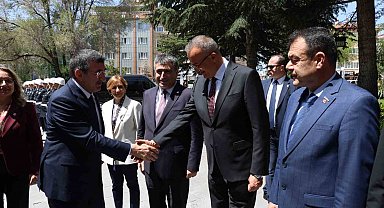 Cumhurbaşkanı Yardımcısı Yılmaz: "Ana muhalefet partisinin tek yaptığı popülizm"