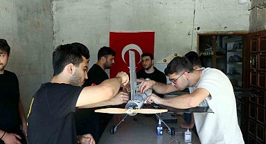 Daha önce böylesini görmediniz: Düğün konvoyunun önünü İnsansız Hava Aracı ile kestiler