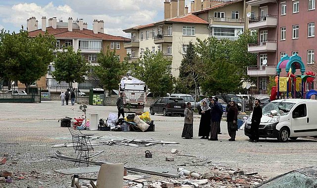 Dairesinde patlattığı doğalgaz onlarca kişiyi evsiz bıraktı