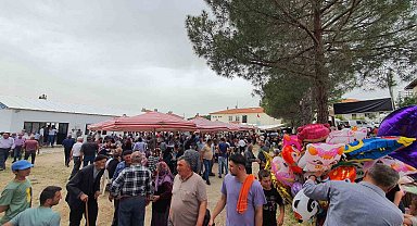 Demirci'de geleneksel yağmur duası ve hayır yemeğine yoğun katılım