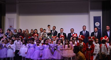 Demirci'de Kur'an Kursu öğrencilerinden yıl sonu gösterisi