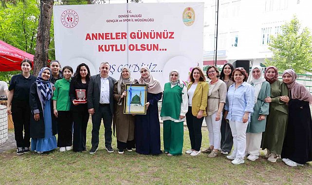 Denizli protokolü şehit anneleriyle buluştu