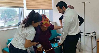 Deprem sonrası ilk total kalça protezi ameliyatı gerçekleşti