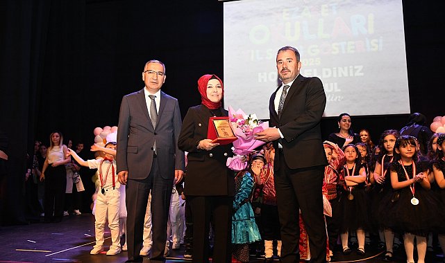 Devlet Tiyatroları Pursaklar Sahnesi'nde minikler için mezuniyet töreni düzenledi