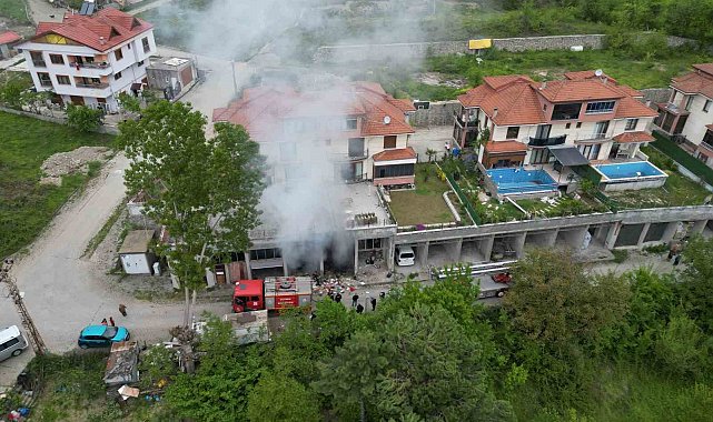 Devrek'te depo yangını