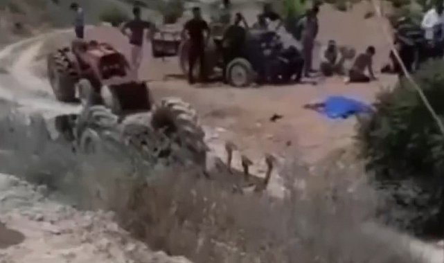 Devrilen traktörün altında kalan 22 yaşındaki sürücü hayatını kaybetti
