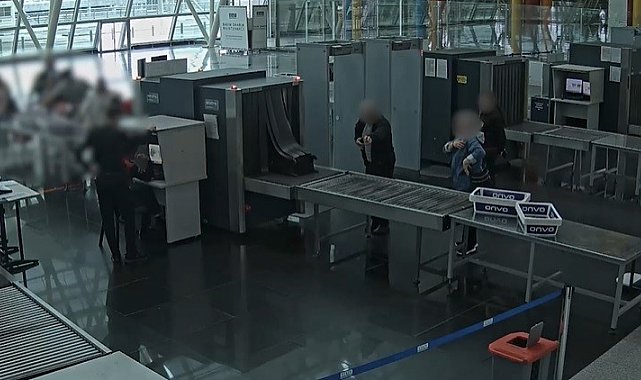 Diş macunu tüplerine saklamışlardı, valiz kontrolünde yakalandı